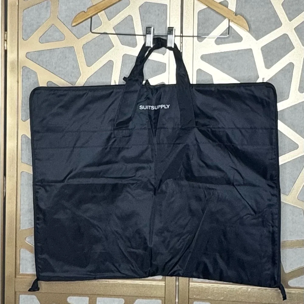 Black nylon Suitsupply branded garment bag